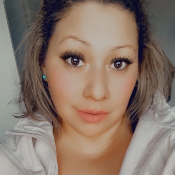 Meet your Posher, Ruth - Picture 1 of 1